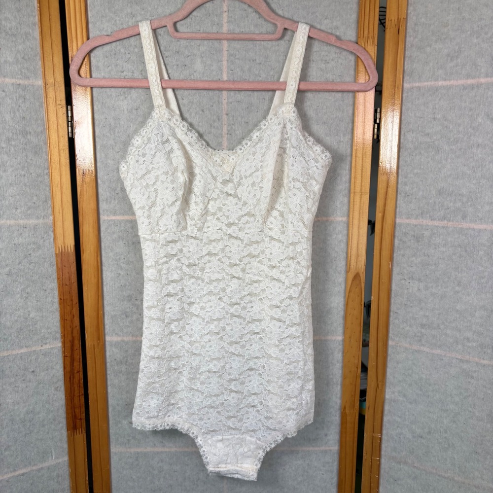 VTG Youth Form's Stretch Lace Breefer White Vintage Floral‎ Lace Trim Bodysuit